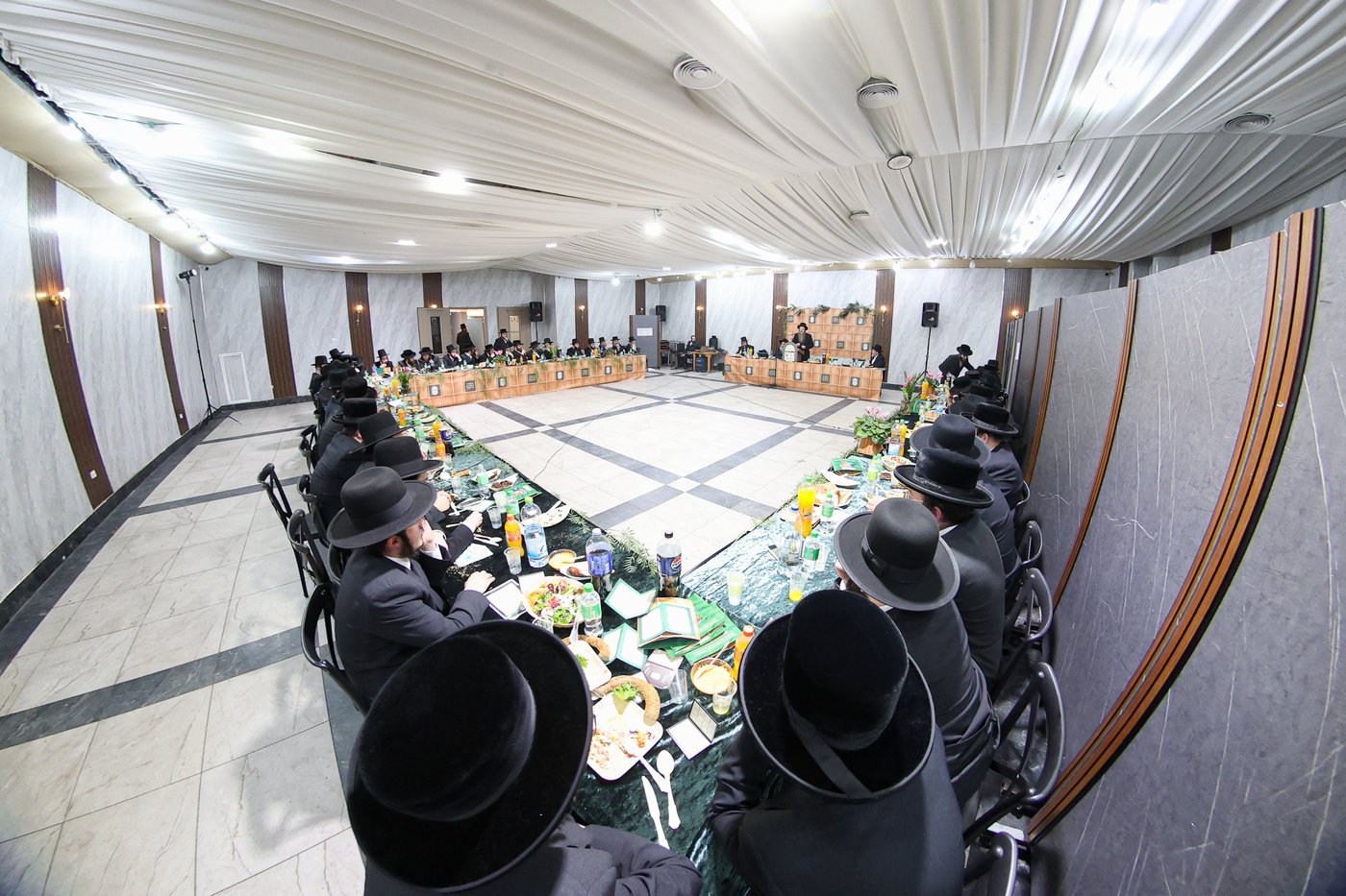 מעמד הסיום אצל הגה"צ רבי חיים צבי מייזליש