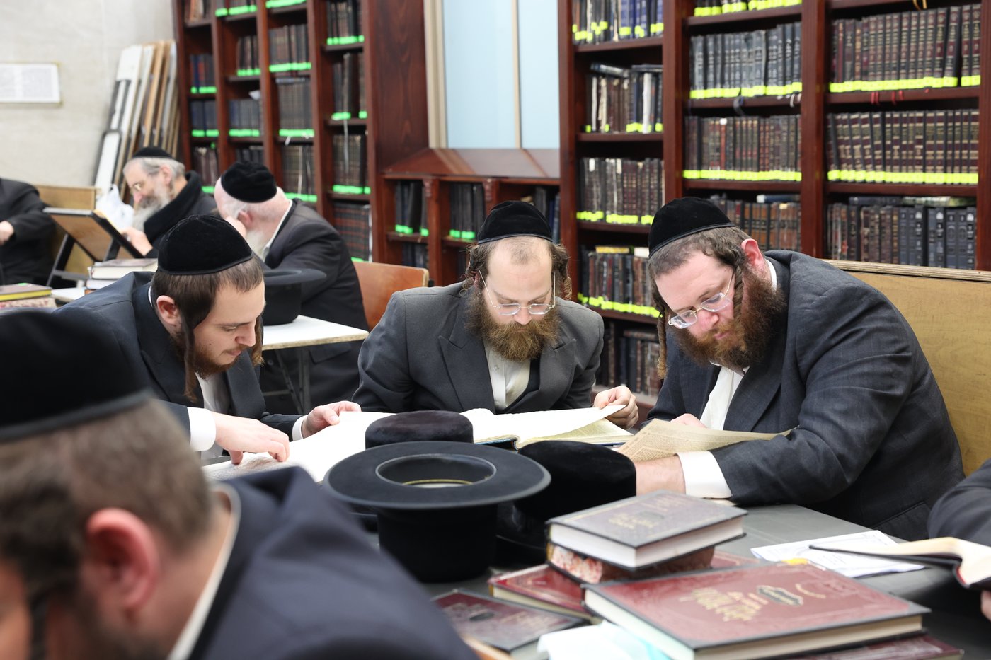 מעמד הסיום אצל הגה"צ רבי חיים צבי מייזליש