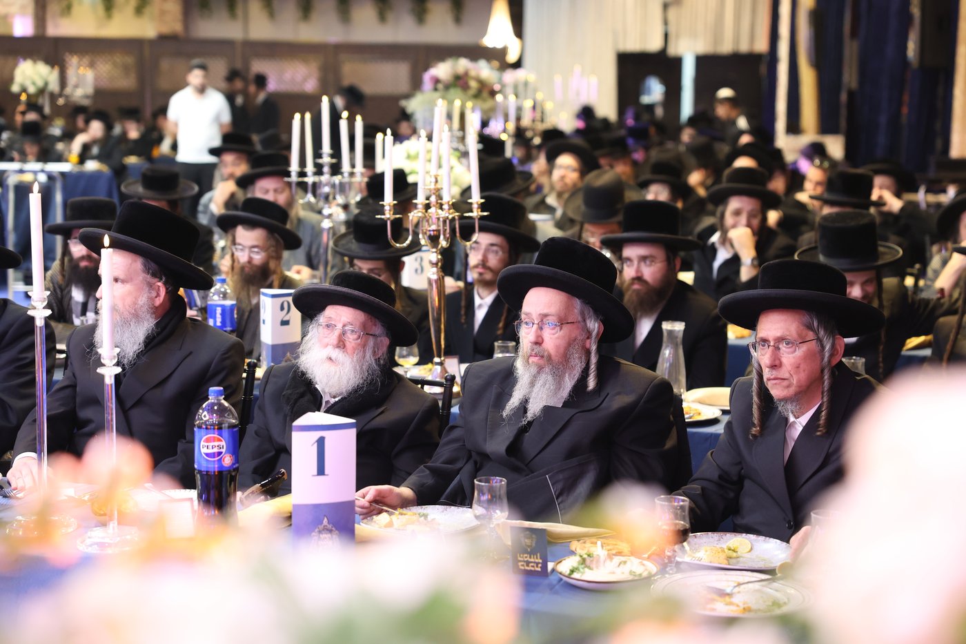 הדינר לטובת קרעטשניף סיגעט