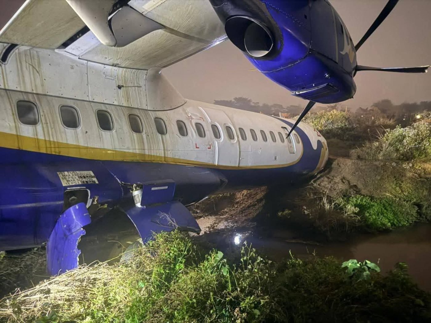 המטוס לאחר ההחלקה על המסלול