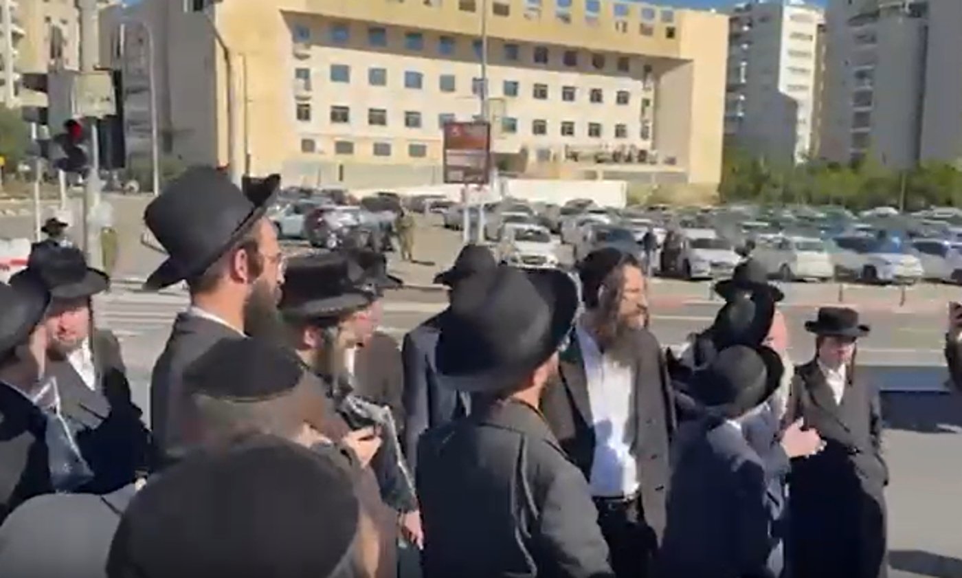 הפגנה בלשכת גיוס תל השומר