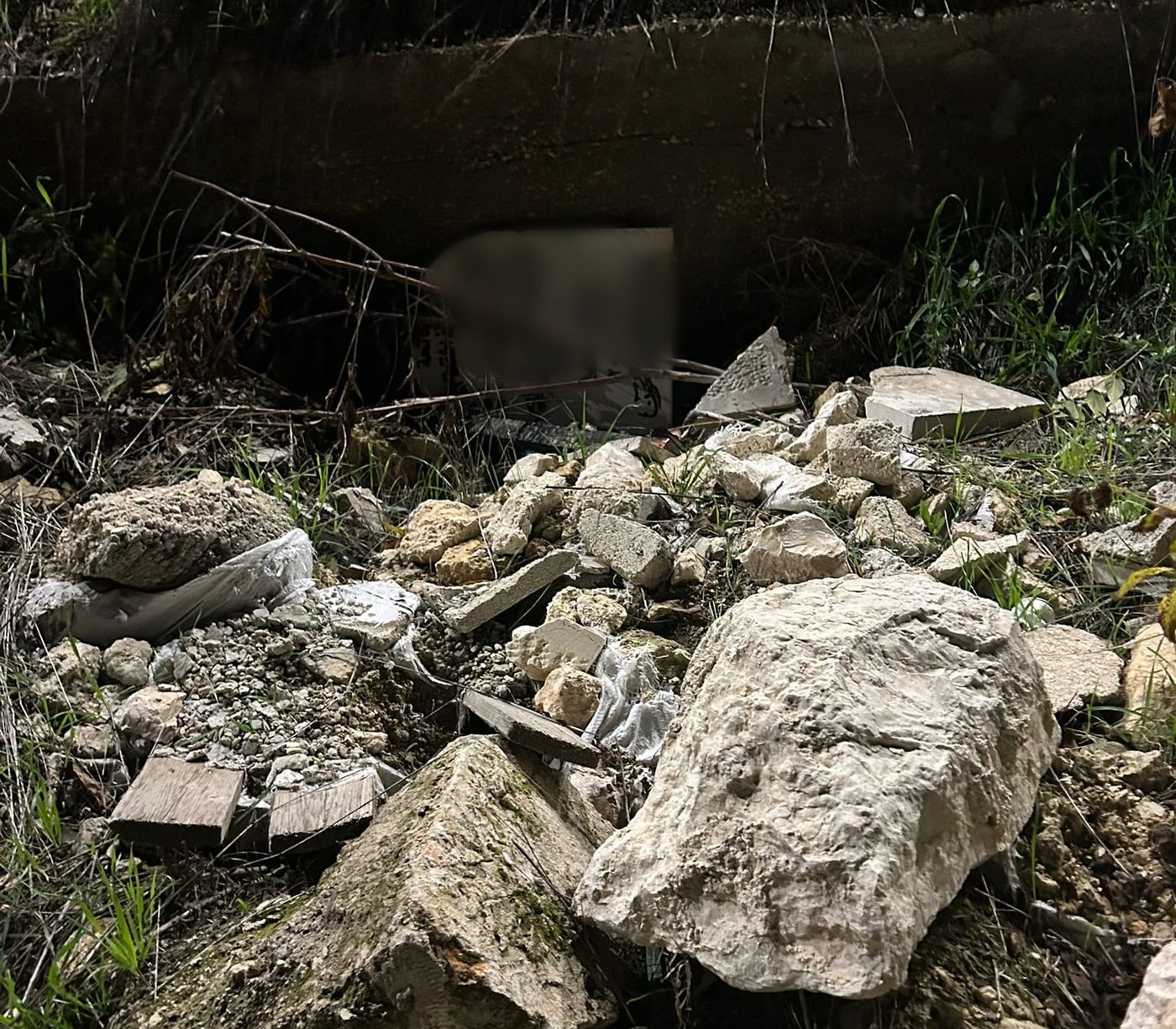 השחתת המצבות בבית הקברות המוסלמי