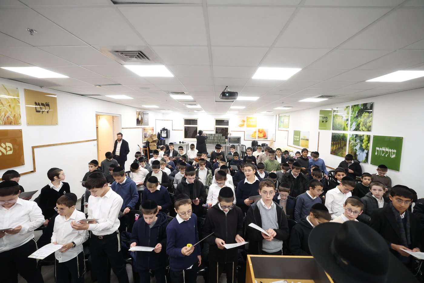 סיום סדר מועד בקהילת מבקשי ה'