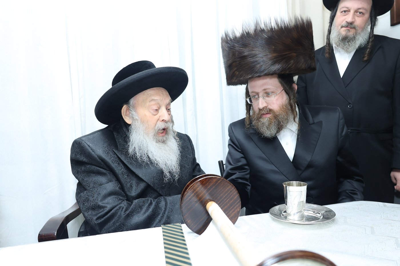 הכנסת ס"ת לע"נ האברך ר' מרדכי יואל פעקעטע זצ"ל