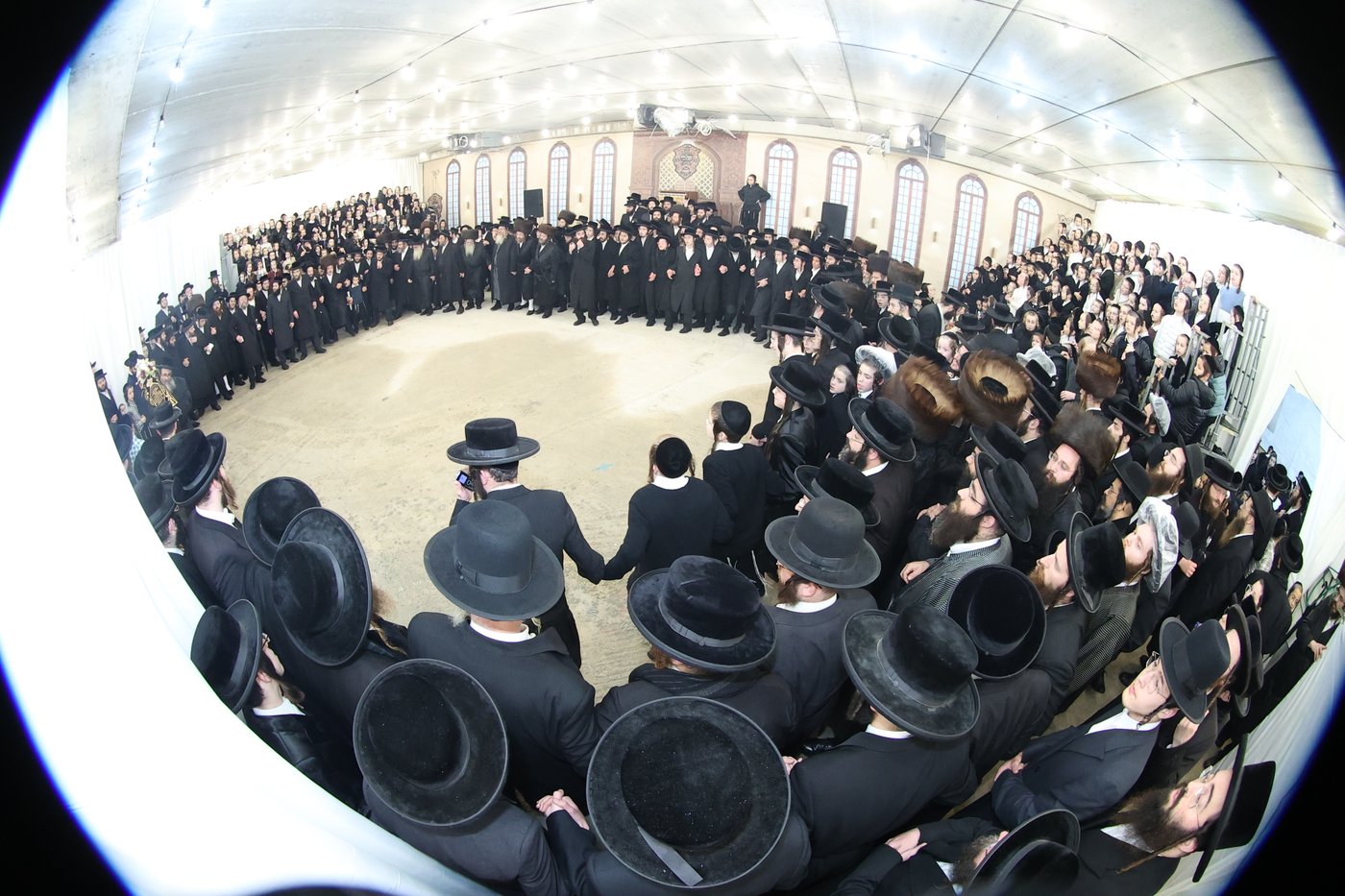 הכנסת ס"ת לע"נ האברך ר' מרדכי יואל פעקעטע זצ"ל