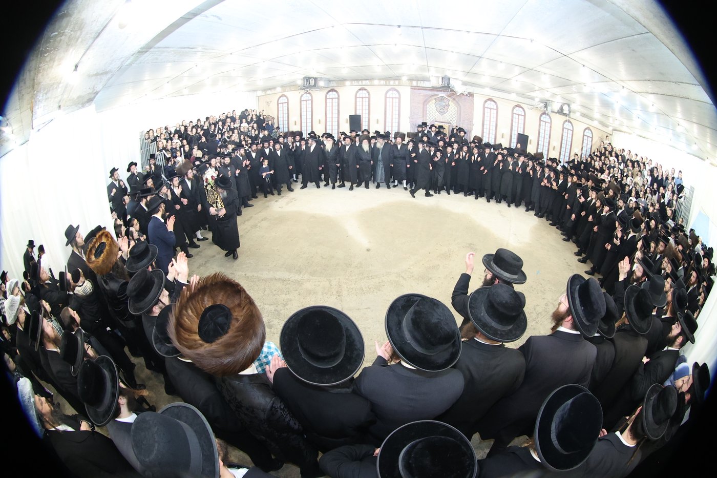 הכנסת ס"ת לע"נ האברך ר' מרדכי יואל פעקעטע זצ"ל