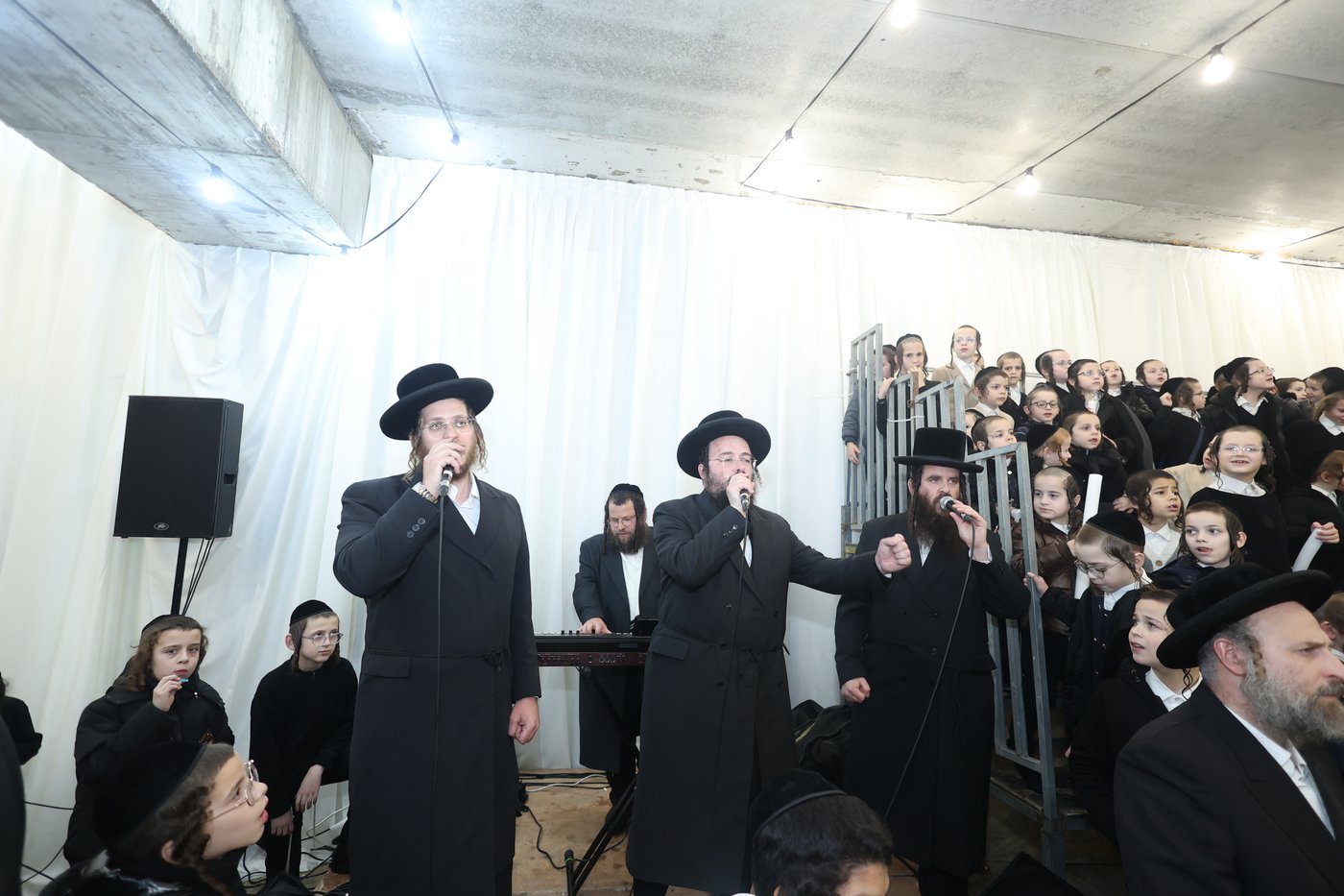 הכנסת ס"ת לע"נ האברך ר' מרדכי יואל פעקעטע זצ"ל