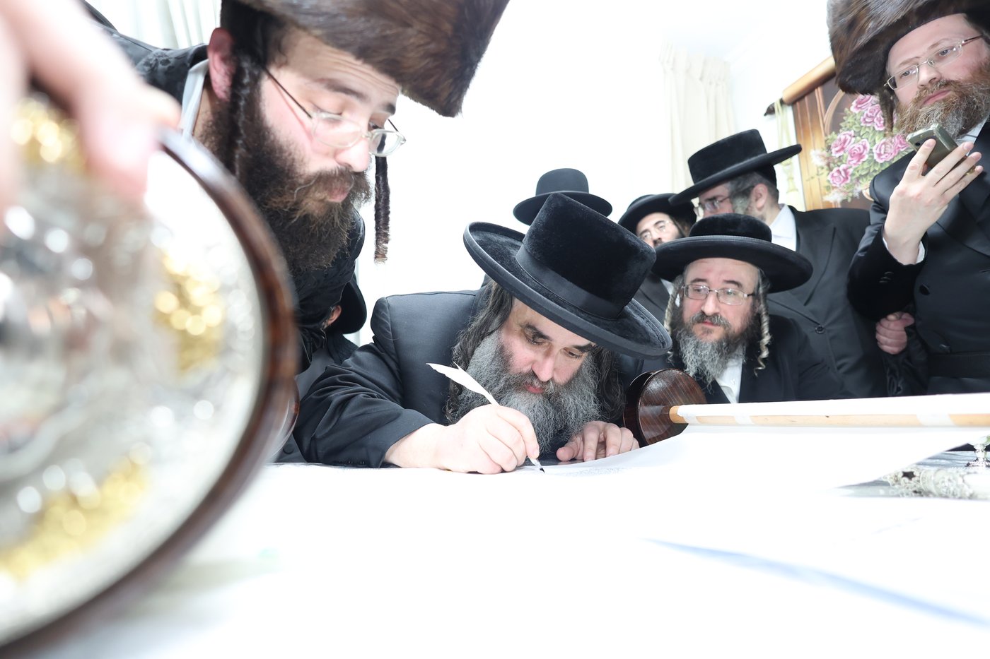 הכנסת ס"ת לע"נ האברך ר' מרדכי יואל פעקעטע זצ"ל