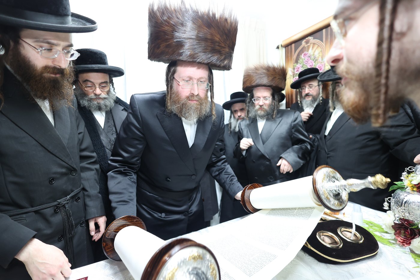 הכנסת ס"ת לע"נ האברך ר' מרדכי יואל פעקעטע זצ"ל