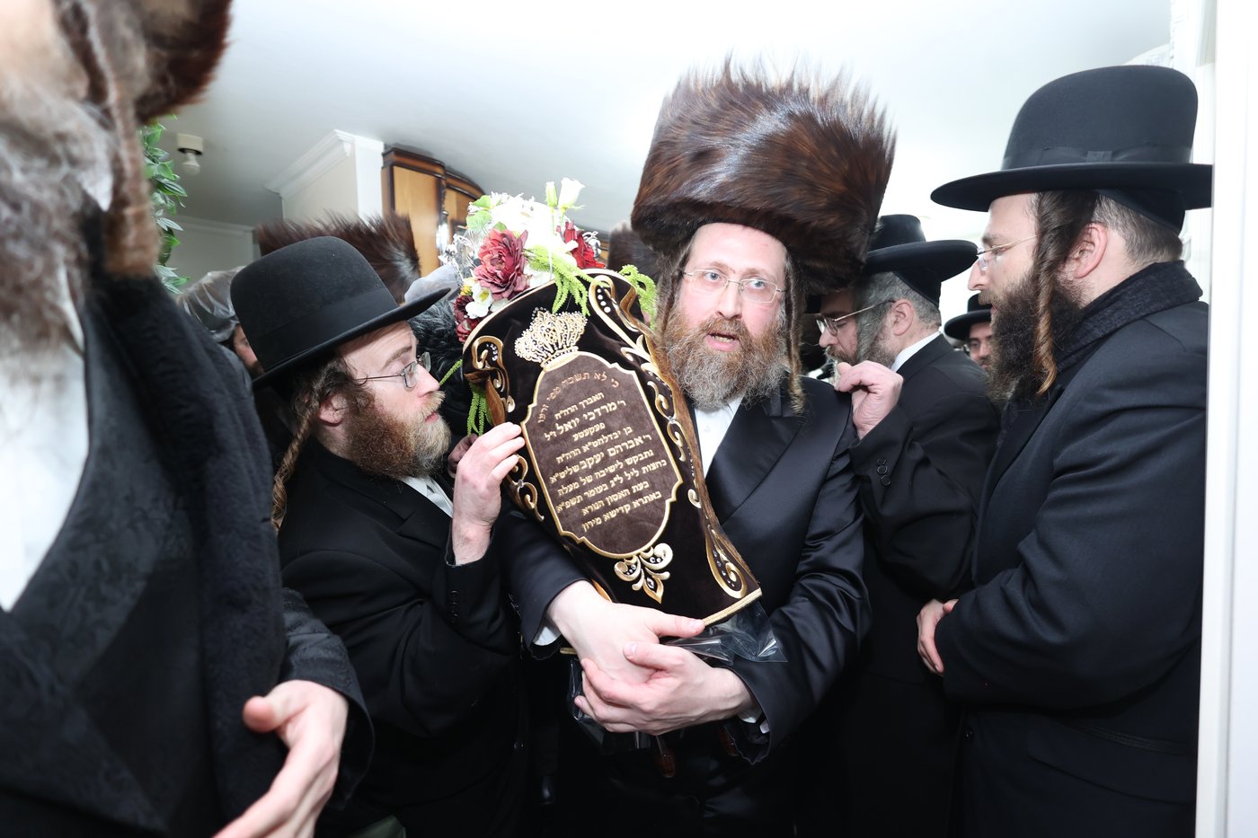 הכנסת ס"ת לע"נ האברך ר' מרדכי יואל פעקעטע זצ"ל