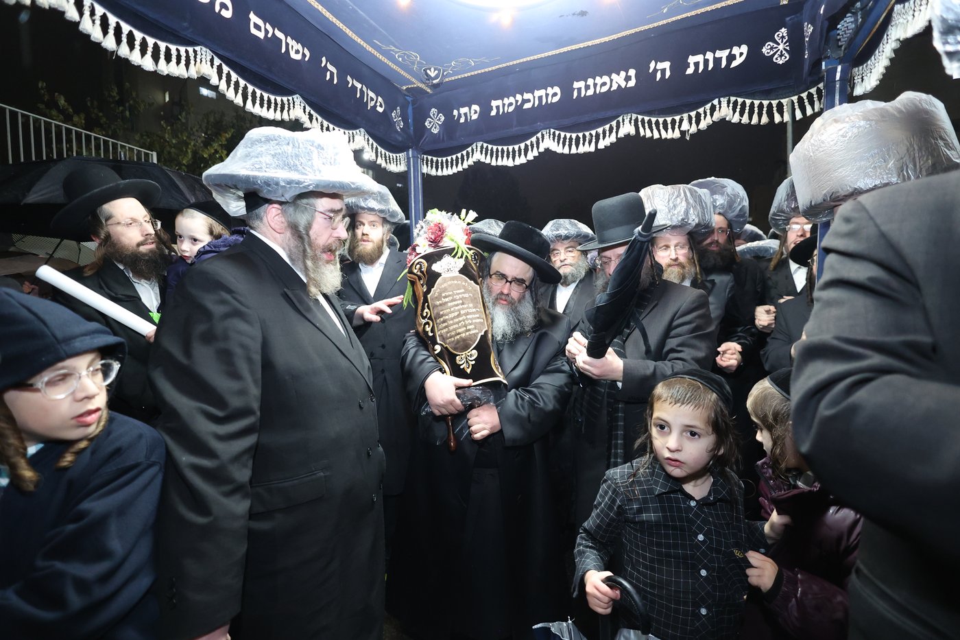 הכנסת ס"ת לע"נ האברך ר' מרדכי יואל פעקעטע זצ"ל