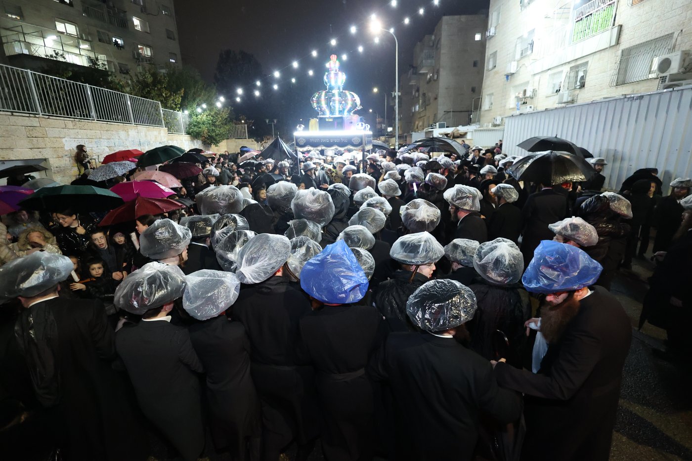 הכנסת ס"ת לע"נ האברך ר' מרדכי יואל פעקעטע זצ"ל