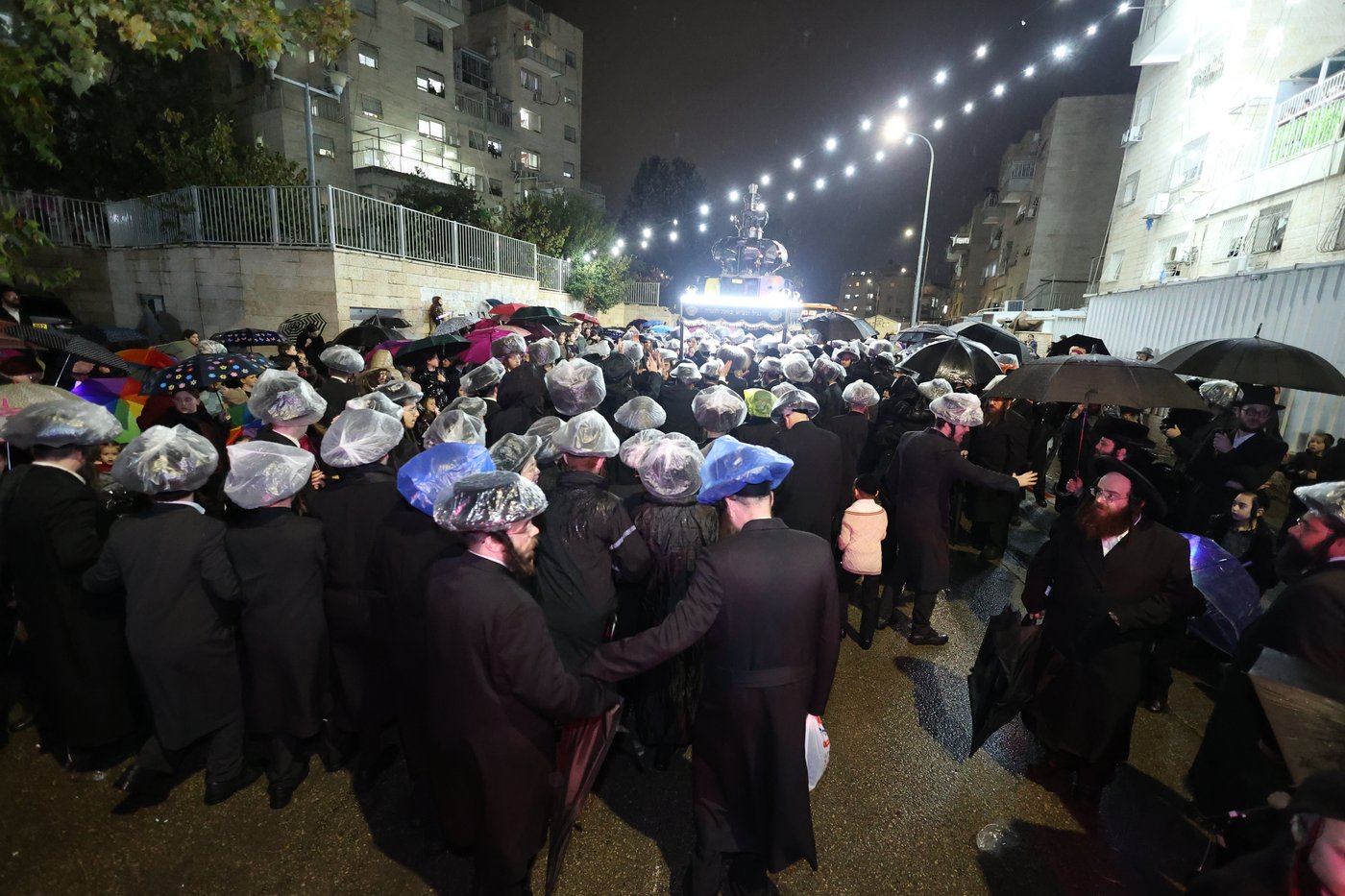 הכנסת ס"ת לע"נ האברך ר' מרדכי יואל פעקעטע זצ"ל