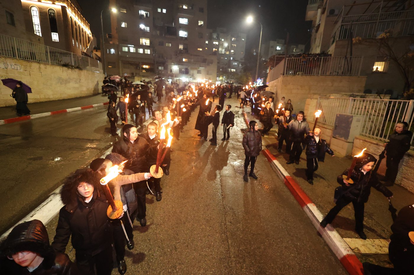 הכנסת ס"ת לע"נ האברך ר' מרדכי יואל פעקעטע זצ"ל