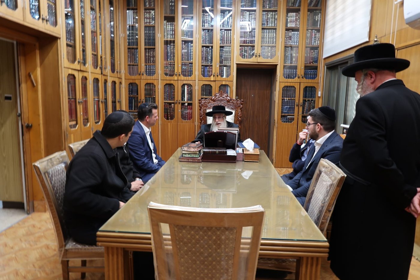 אבי סלמה אצל אדמו"ר מצאנז