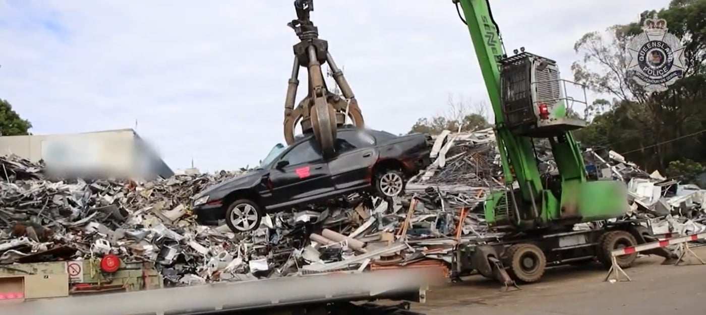 רכב בבעלות נהג שעבר על החוק מועבר לגריסה על ידי משטרת אוסטרליה