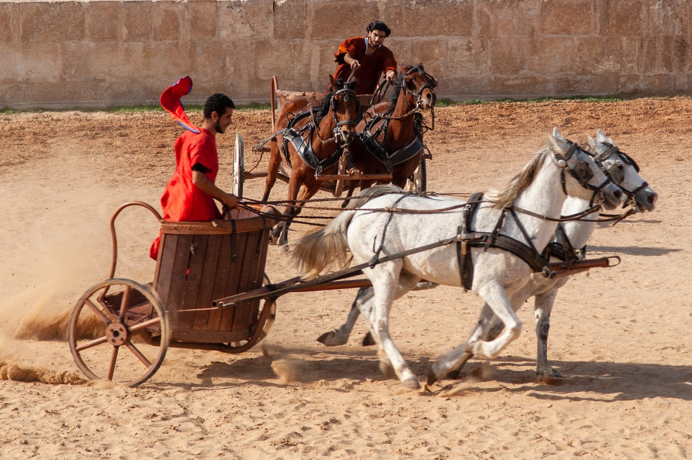 הדמייה של נהיגה בכרכרות רומיות שנערכה בג'רש שבירדן. 2009