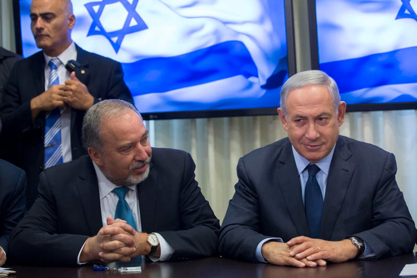 נחשף: ליברמן הזהיר ונתניהו מיהר להעביר מסר טלפוני לאיראן