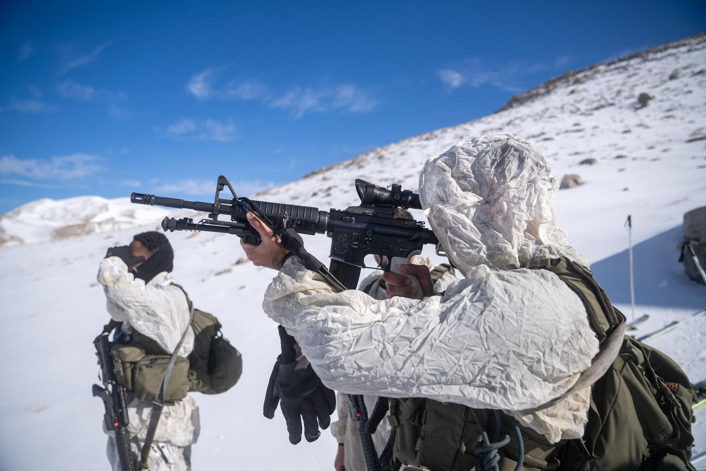 בשלג הכבד: כוחות 'האלפינסטים' השלימו את היערכותם המבצעית בכתר החרמון