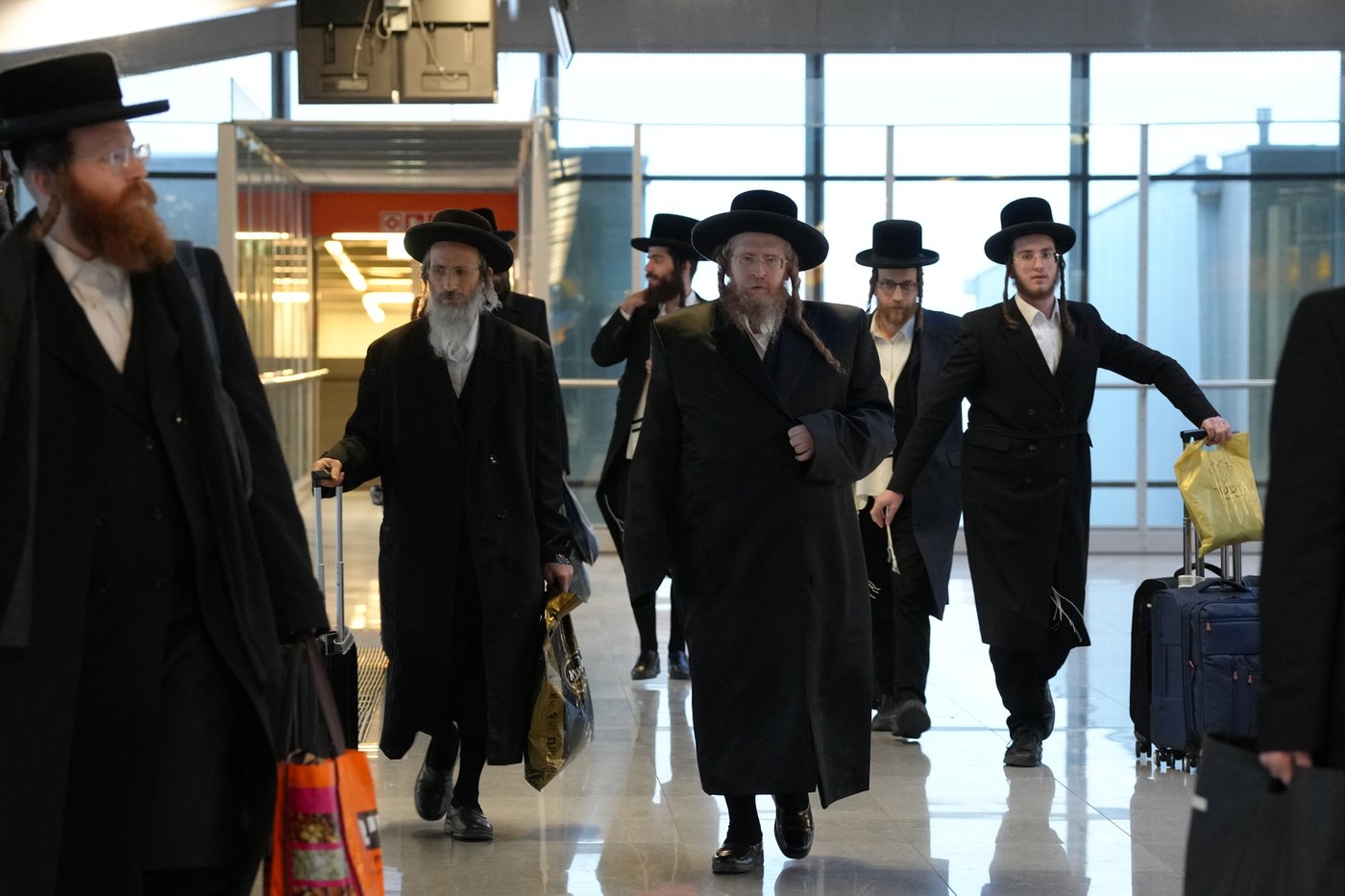 האדמו"ר משומרי אמונים במסע הקודש לפולין