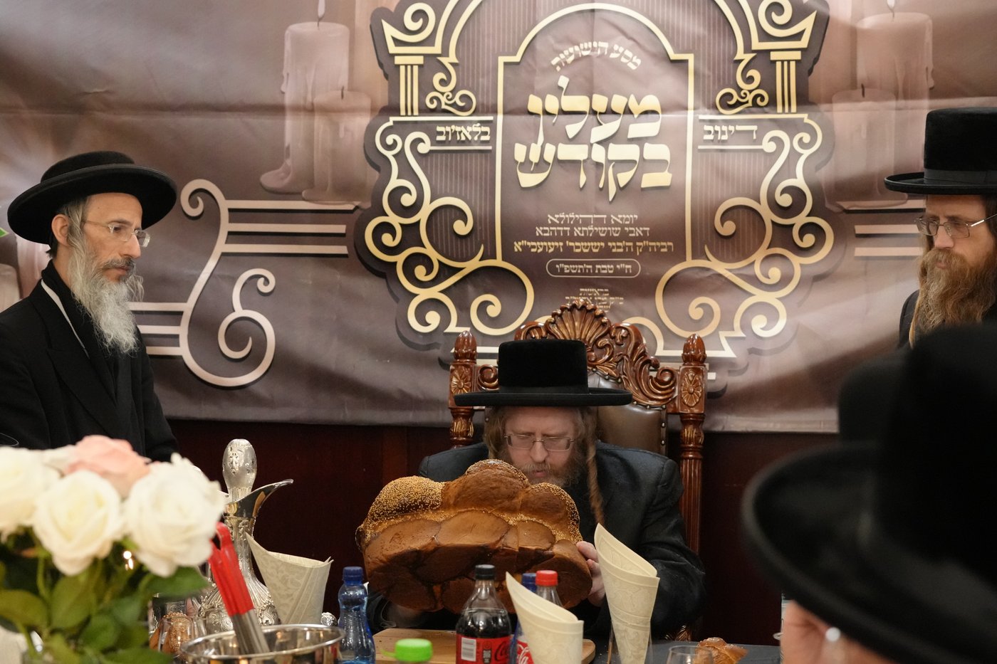 האדמו"ר משומרי אמונים במסע הקודש לפולין