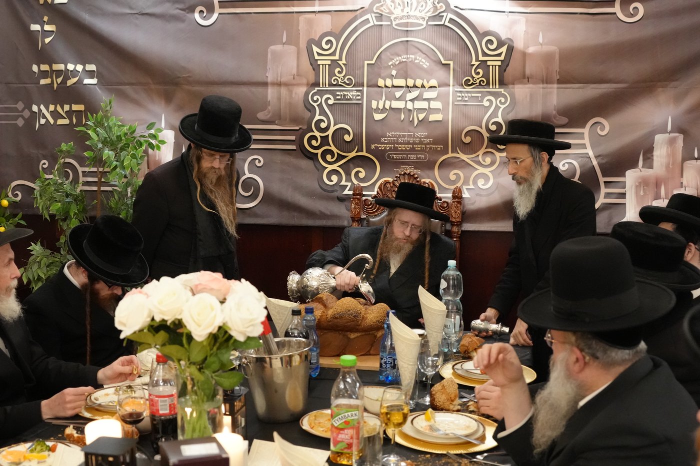 האדמו"ר משומרי אמונים במסע הקודש לפולין