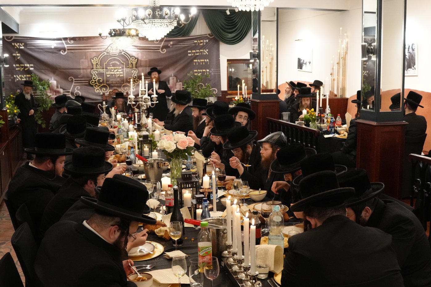 האדמו"ר משומרי אמונים במסע הקודש לפולין