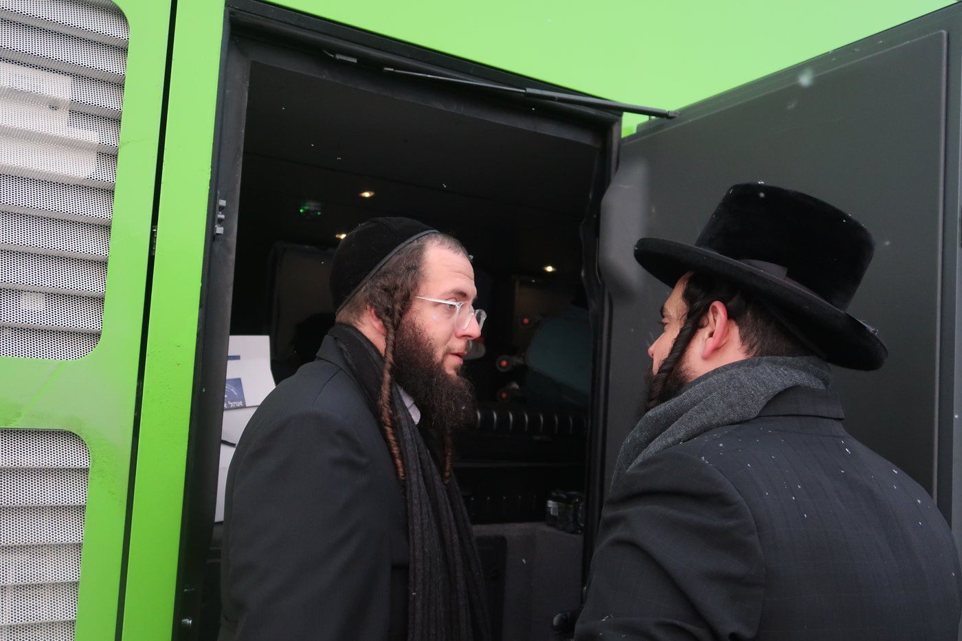 האדמו"ר משומרי אמונים במסע הקודש לפולין