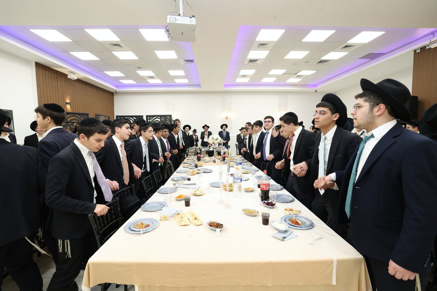 סיום הש"ס בישיבת 'דבר שמעון'