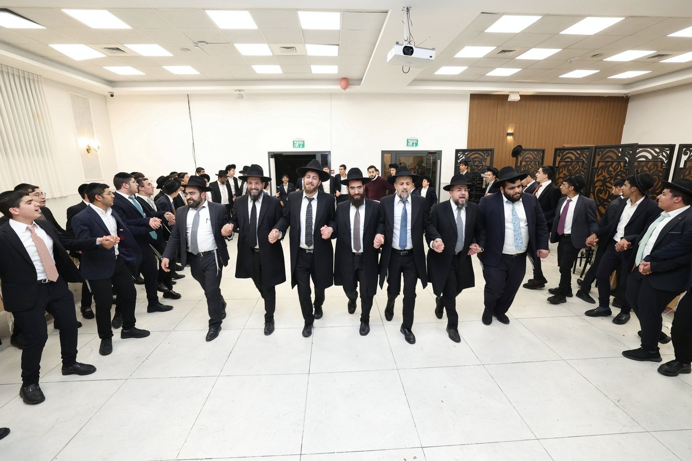 סיום הש"ס בישיבת 'דבר שמעון'