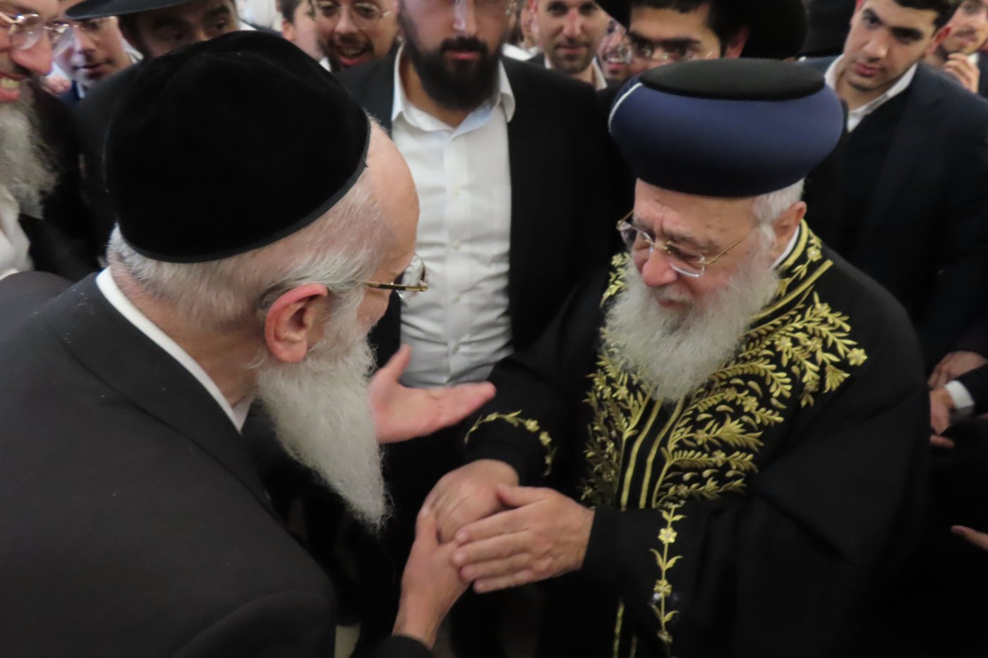 ניחום אבלים אצל הגה"צ עזרא ניסן 