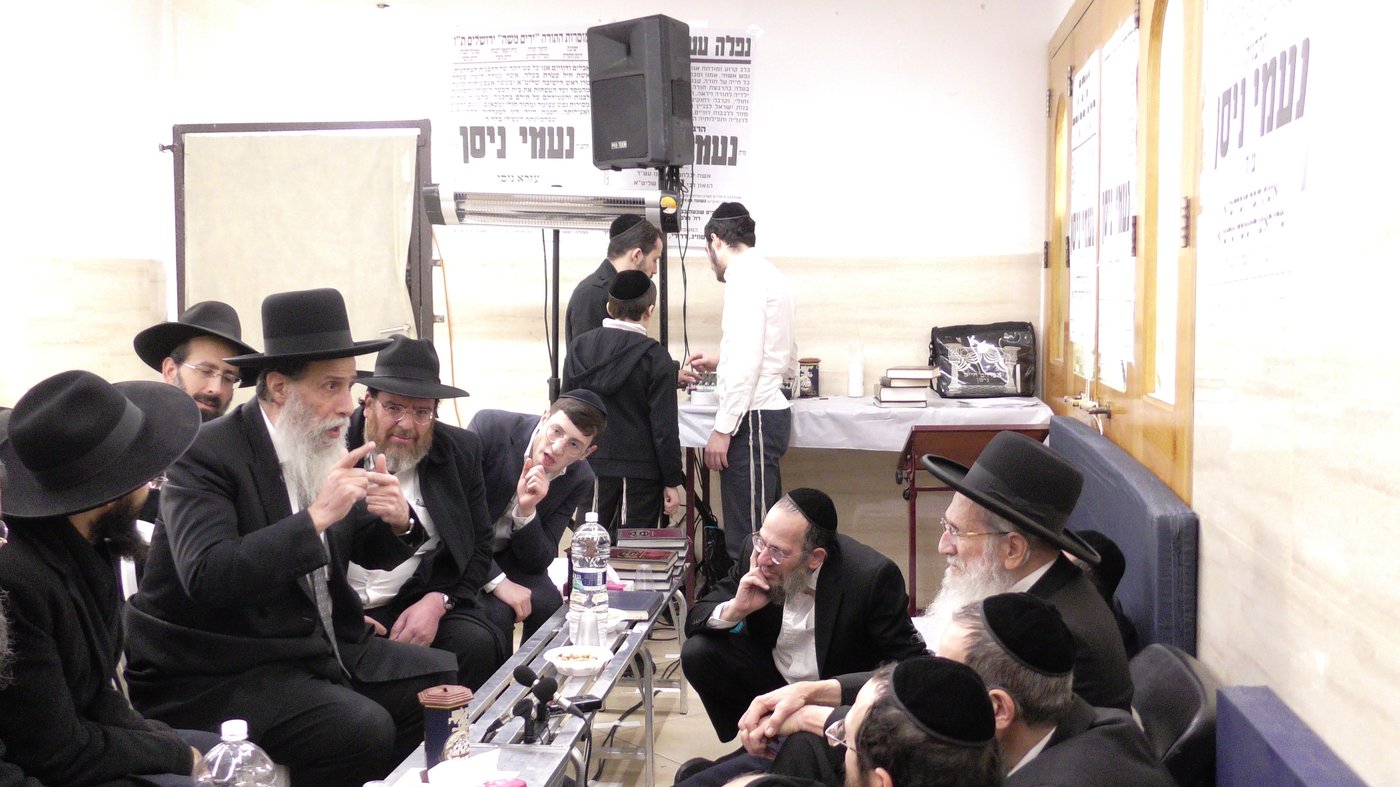 ניחום אבלים אצל הגה"צ עזרא ניסן 