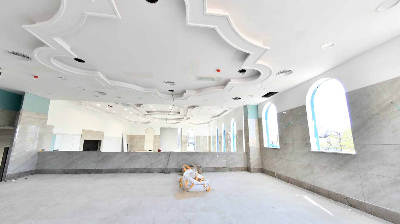 האדמו"ר מטעמשוואר אלעד בסיור בבית מדרשו