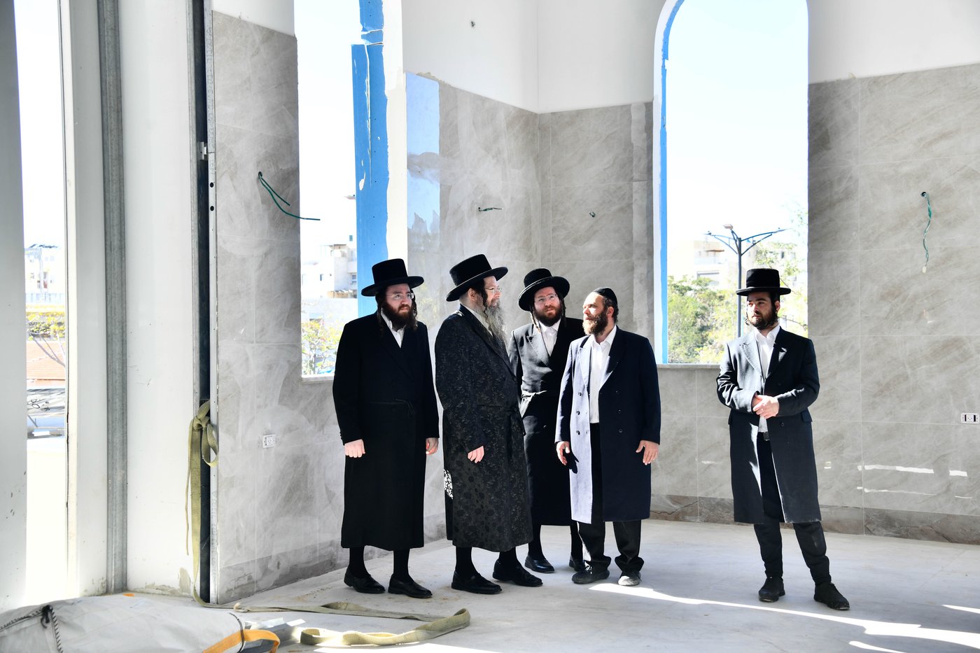 האדמו"ר מטעמשוואר אלעד בסיור בבית מדרשו