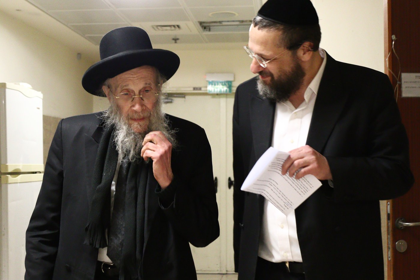 ראש הישיבה הגאון רבי יהושע אייכנשטיין בישיבת "מאור התלמוד"