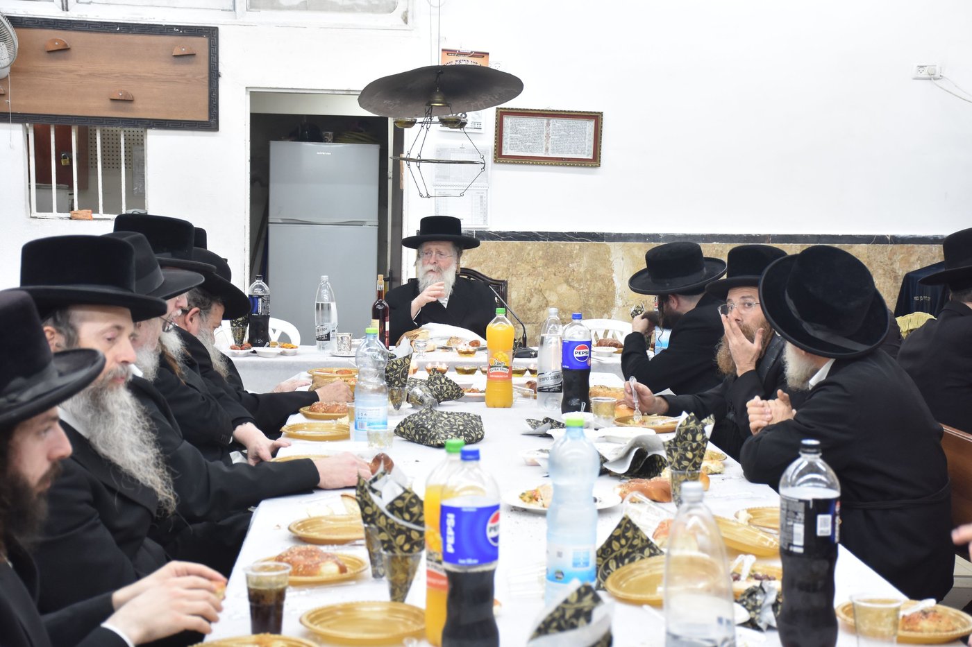 הרה"צ רבי חיים יוסף בידרמן בעריכת הטיש