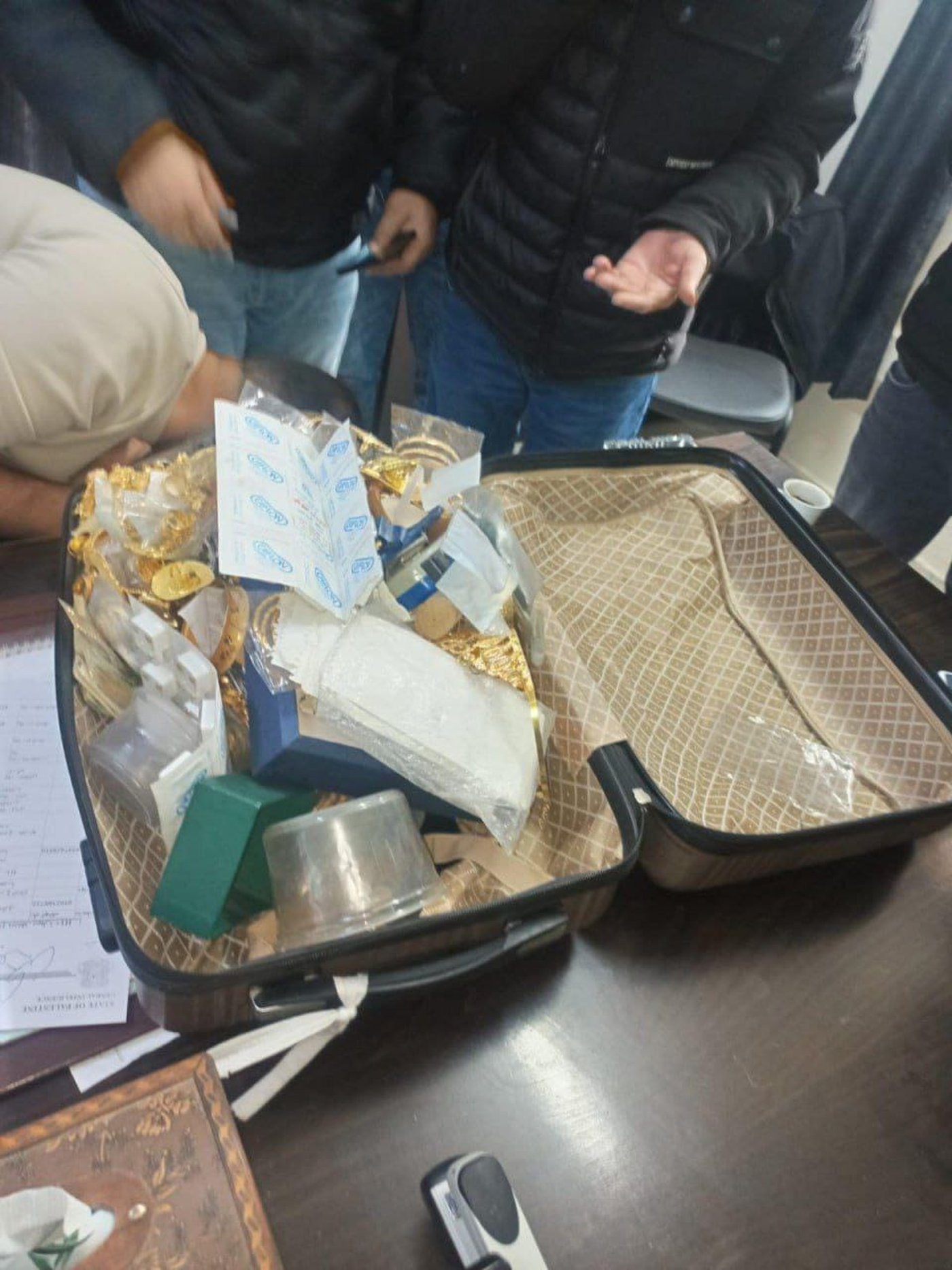 החשודים והזהב שנתפס