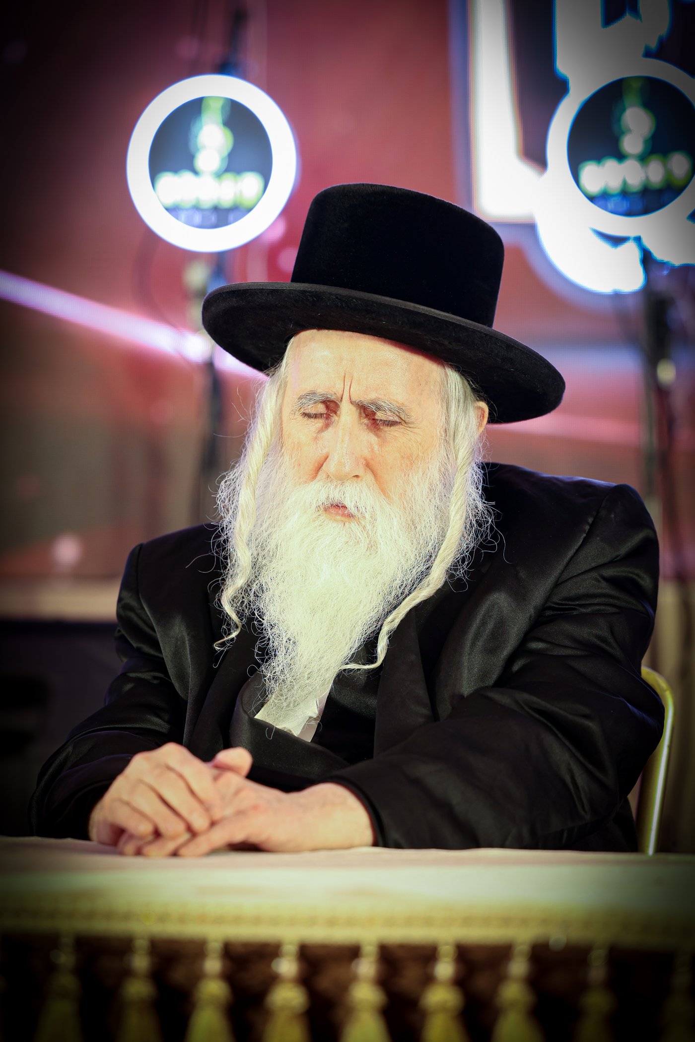 דינר להחיותינו במכנובקא בעלזא