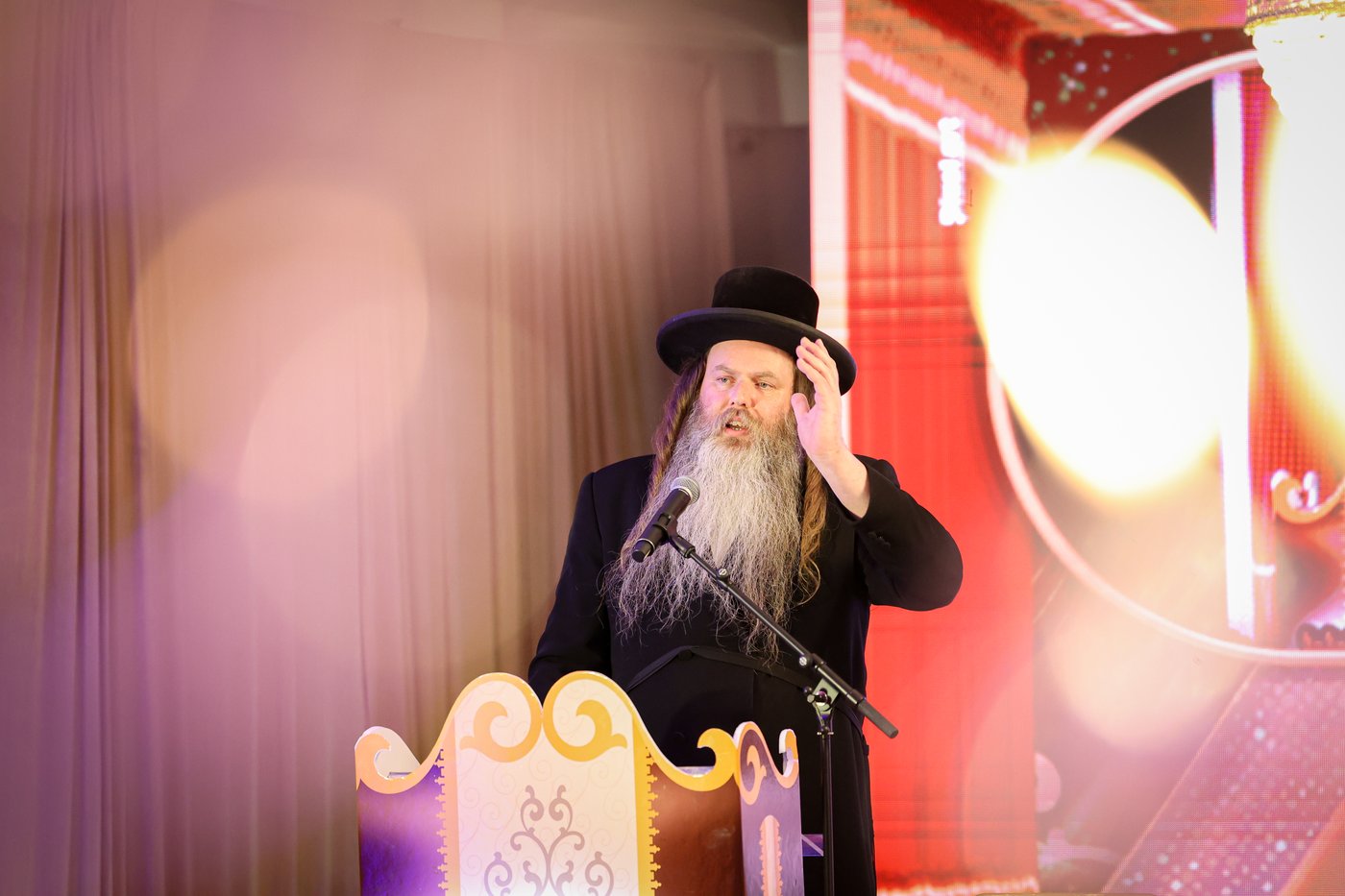 דינר להחיותינו במכנובקא בעלזא