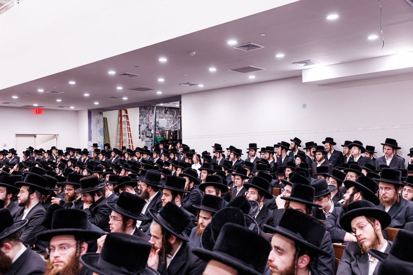 אסיפת התעוררות לרגל ימי השובבי"ם בחצה"ק באבוב 45