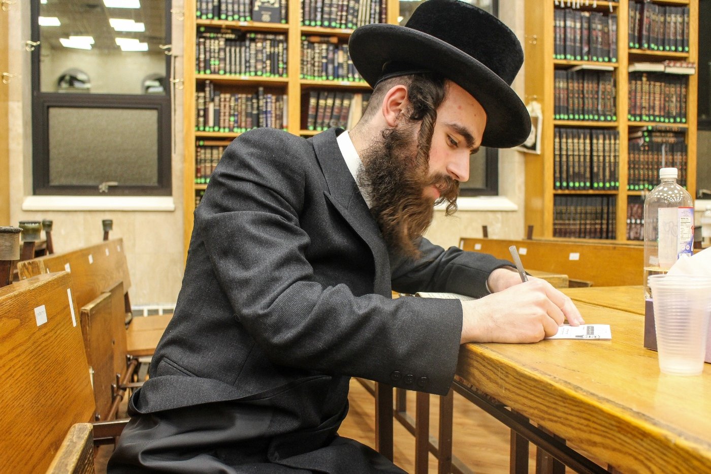 אסיפת התעוררות לרגל ימי השובבי"ם בחצה"ק באבוב 45