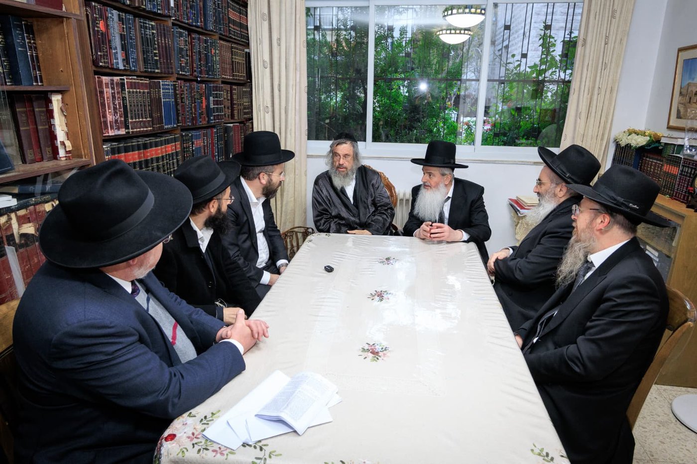 ראשי האיחוד מקבלים הדרכה מהרבנים