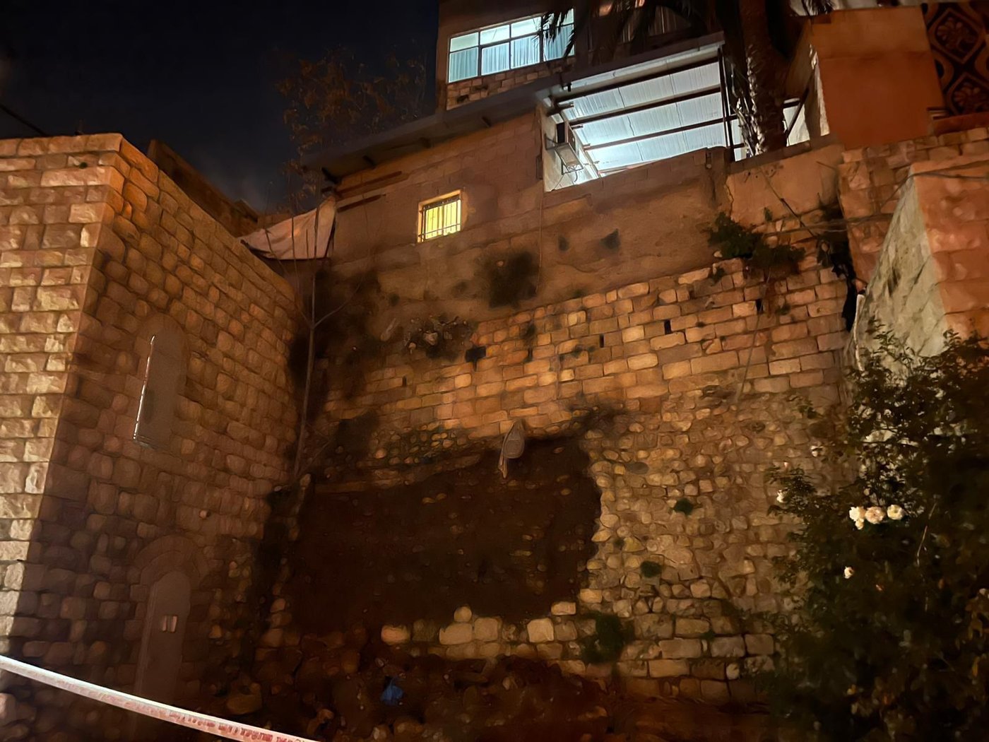 הבניין המפונה