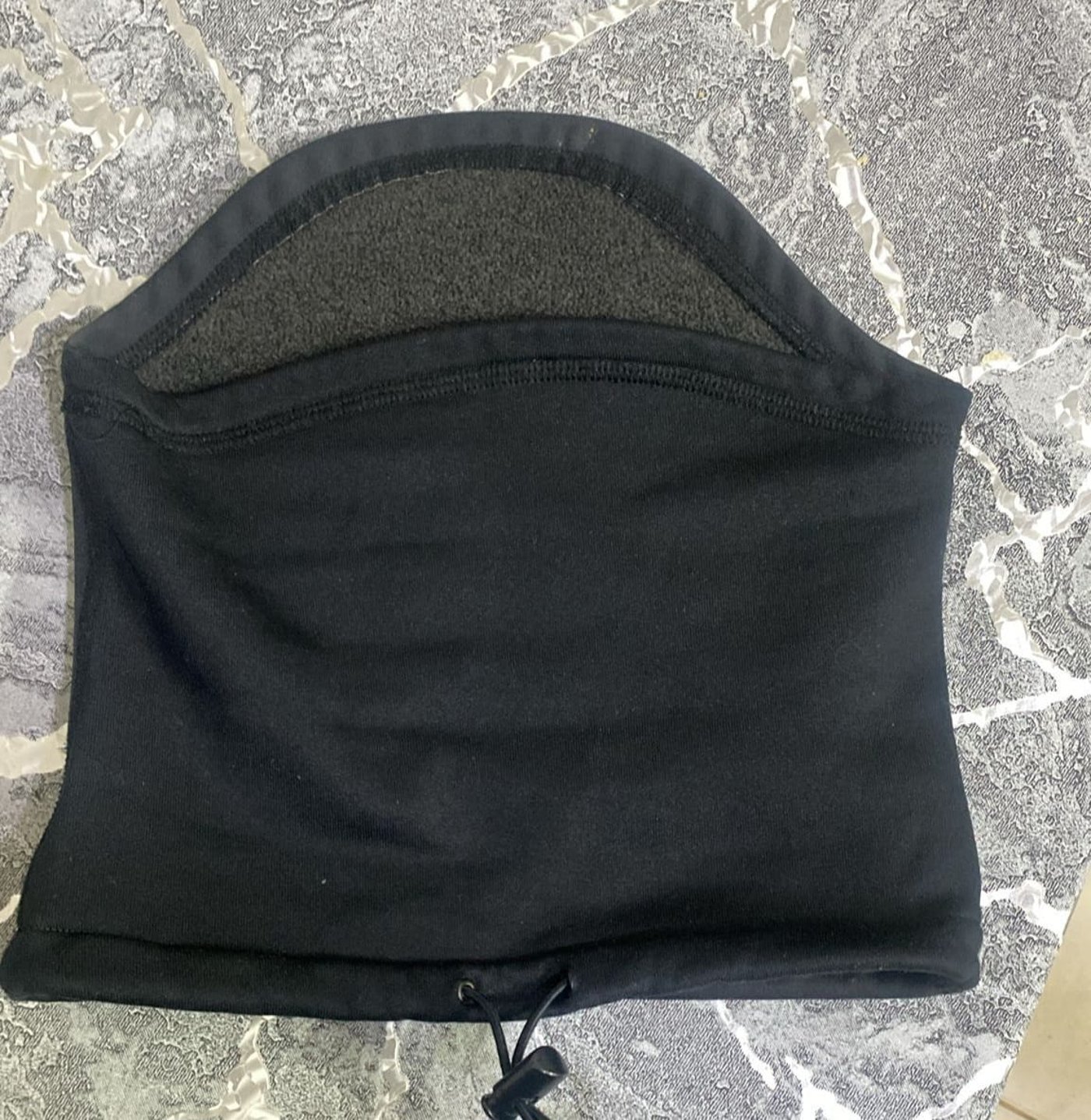 תושב תל אביב מתקרב באופניים לחנות בחלון, ובתוך שניות פורץ | תיעוד