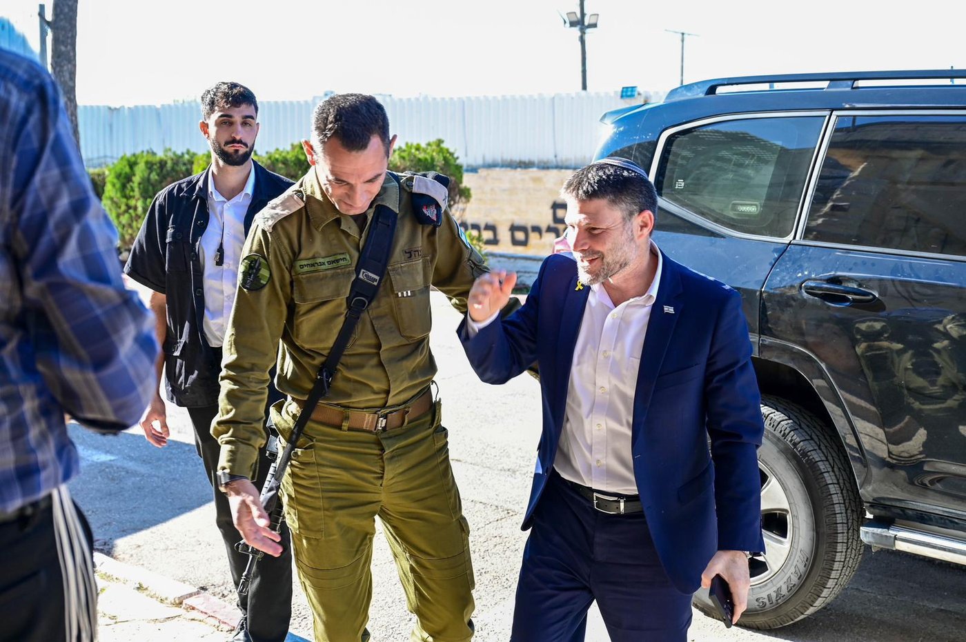 השר סמוטריץ וראש המינהל האזרחי ביו"ש | ארכיון