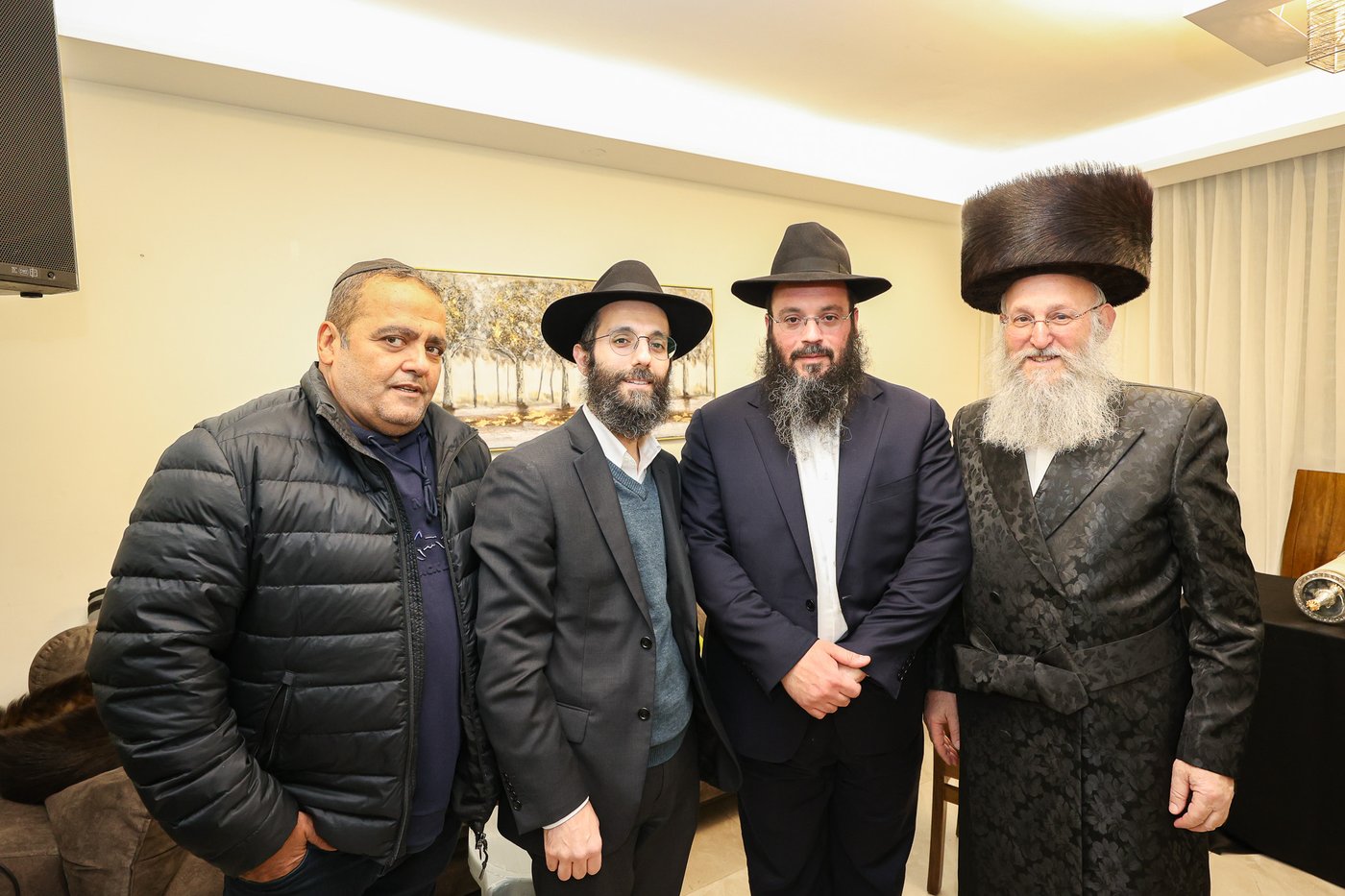 הכנסת ס"ת בויז'ניץ אלעד