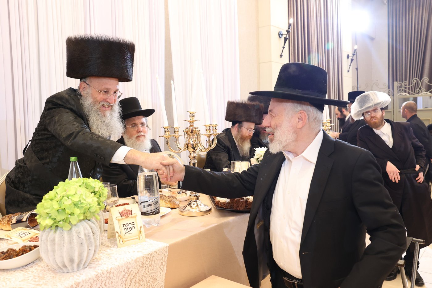 הכנסת ס"ת בויז'ניץ אלעד