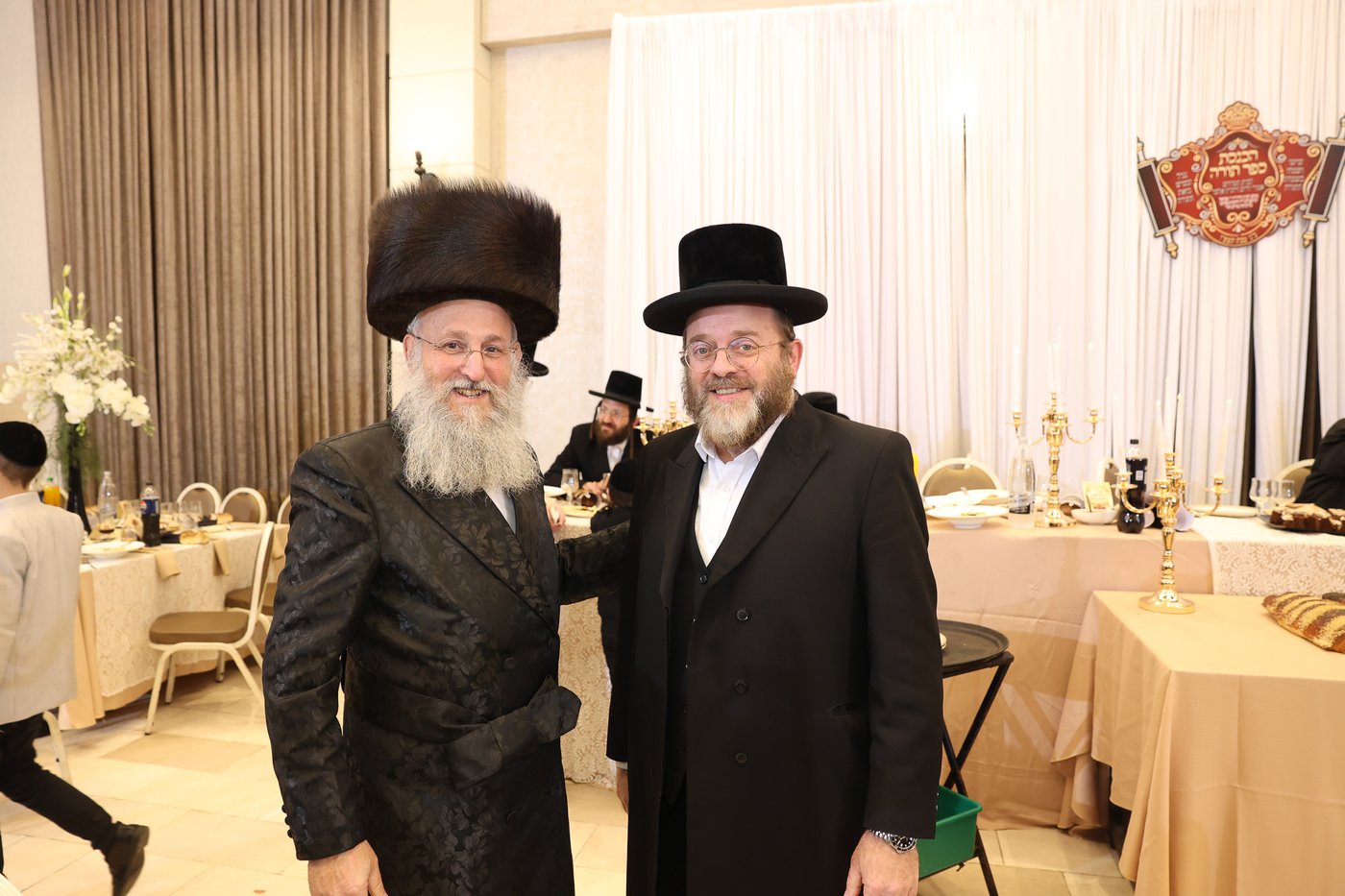 הכנסת ס"ת בויז'ניץ אלעד