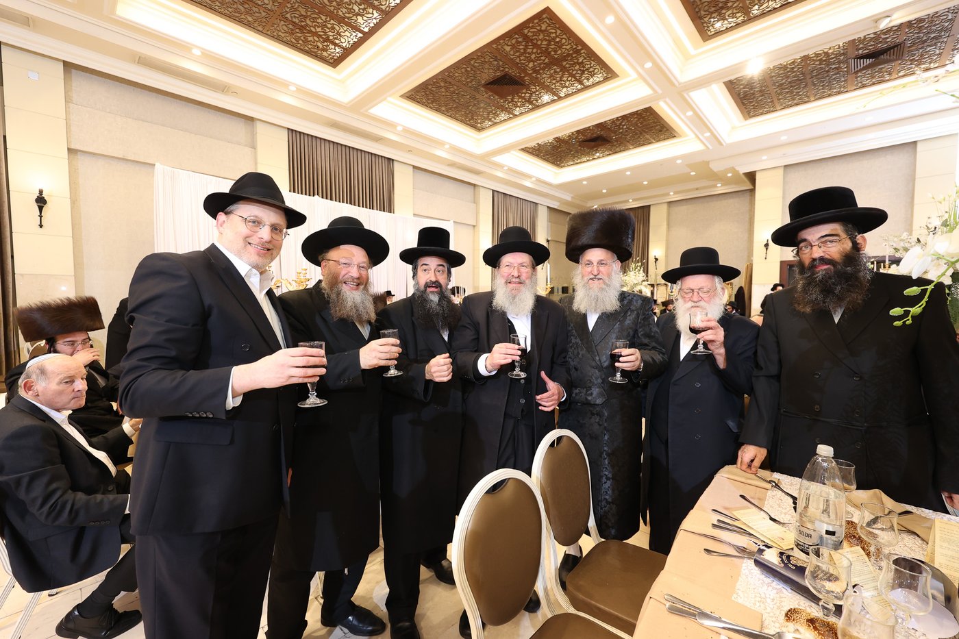 הכנסת ס"ת בויז'ניץ אלעד