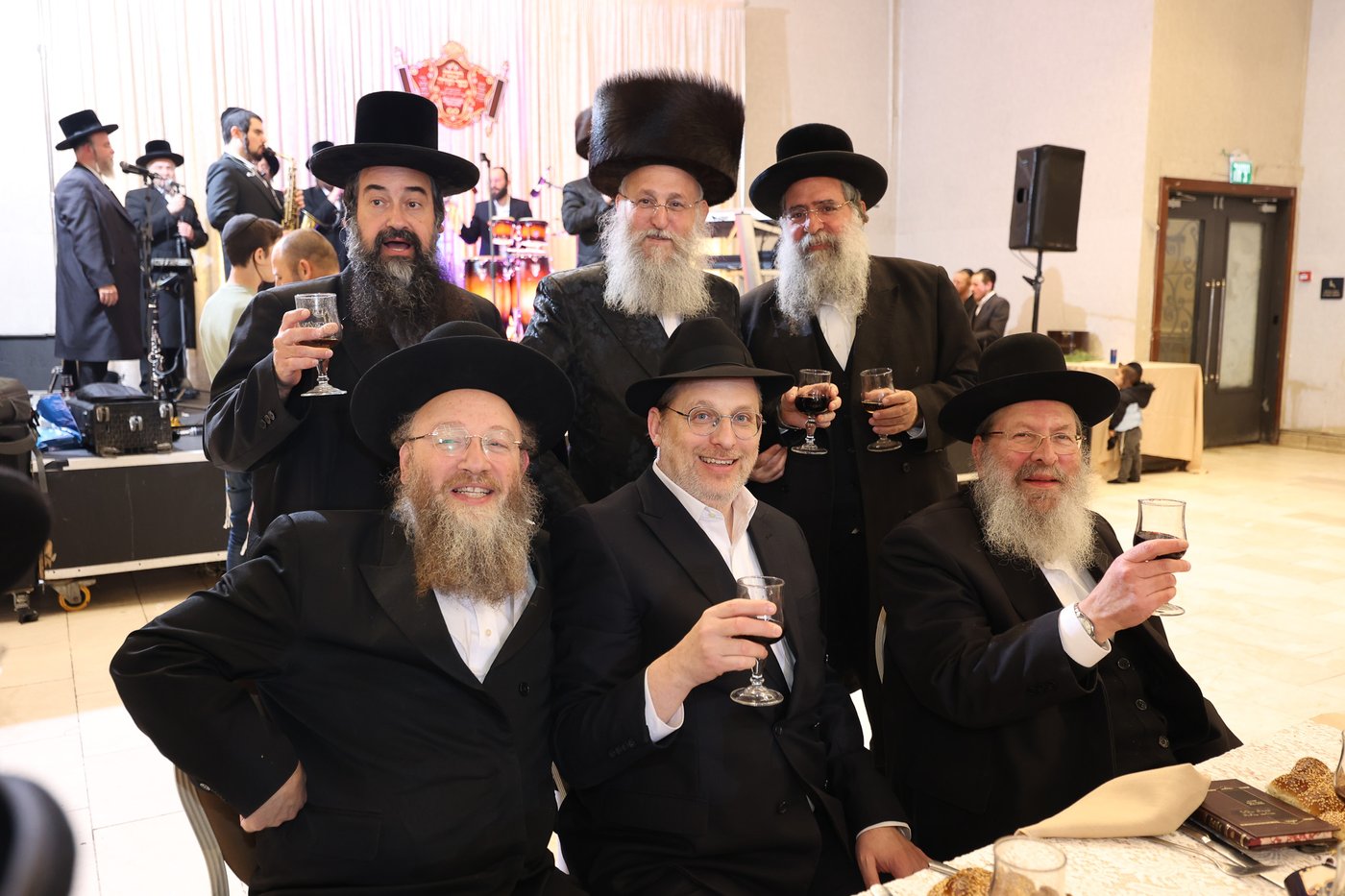 הכנסת ס"ת בויז'ניץ אלעד